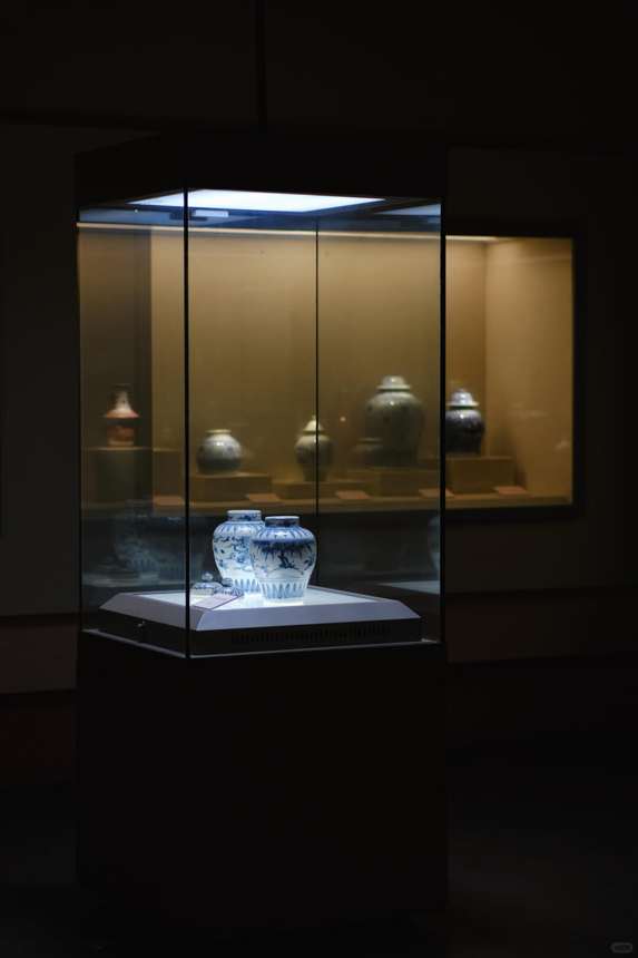 瓷器展柜
